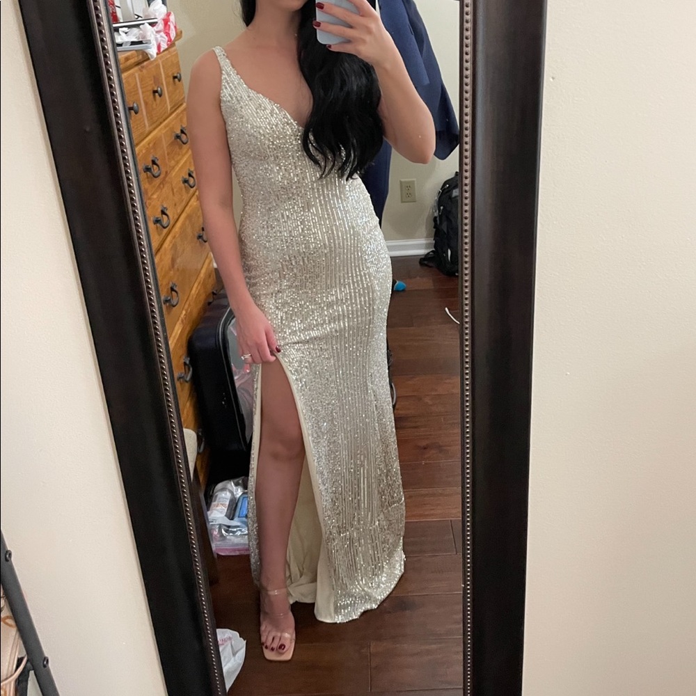 Mac Duggal gown in size 2